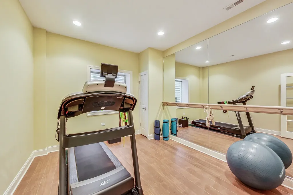 428 South Clifton Avenue Park Ridge IL 60068