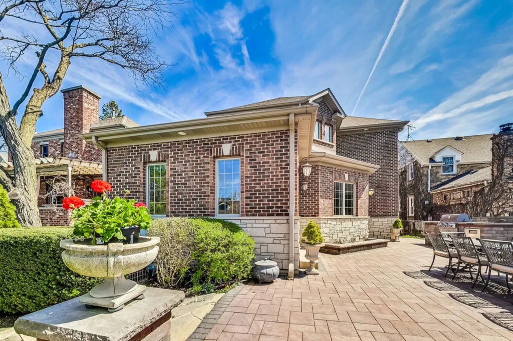 428 South Clifton Avenue Park Ridge IL 60068