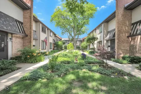 1734 Henley Street Glenview IL 60025