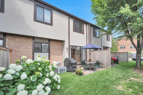 1734 Henley Street Glenview IL 60025