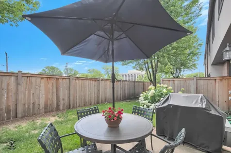 1734 Henley Street Glenview IL 60025