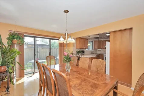 1734 Henley Street Glenview IL 60025