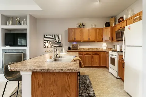 1630 White Oak Trail Cherry Valley IL 61016