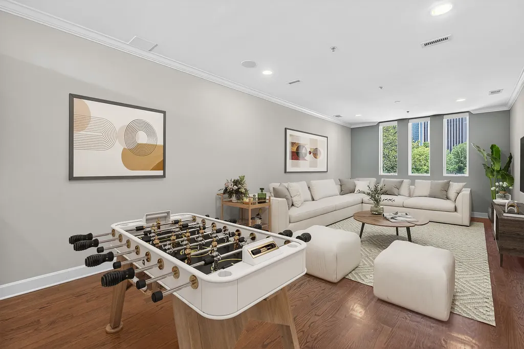 187 North Westshore Drive Chicago IL 60601