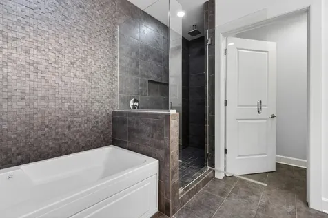 187 North Westshore Drive Chicago IL 60601