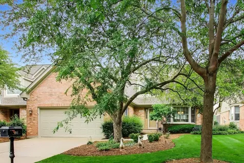 998 Plantain Court Crystal Lake IL 60014