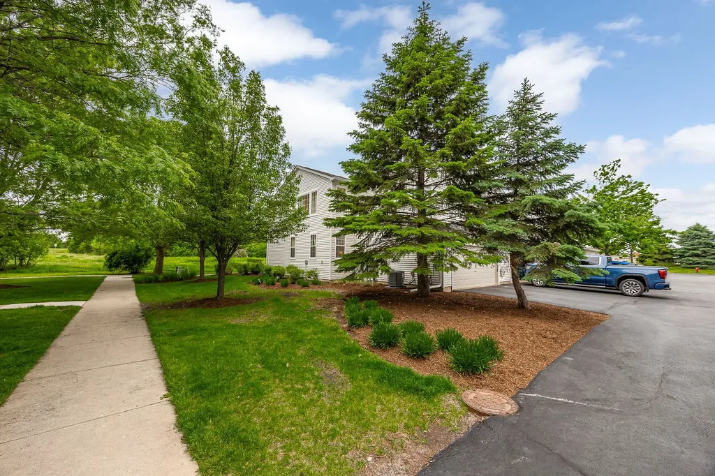 732 County Line Road Aurora IL 60502