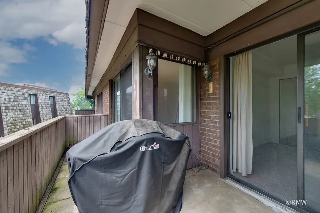 525 Timber Ridge Drive Carol Stream IL 60188