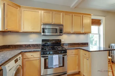 1949 West Argyle Street Chicago IL 60640