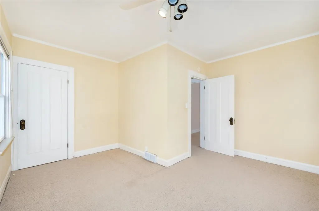 300 West Grantley Avenue Elmhurst IL 60126
