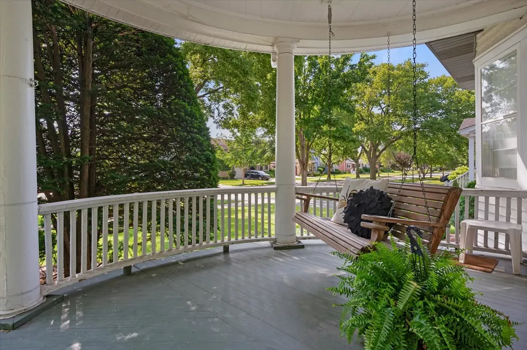 300 West Grantley Avenue Elmhurst IL 60126