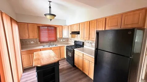 1204 East 154th Street South Holland IL 60473