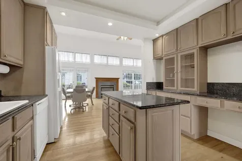 3063 Rosebrook Circle Westchester IL 60154
