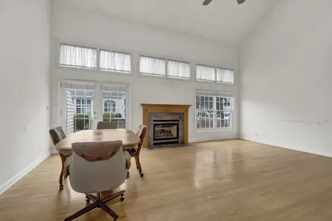 3063 Rosebrook Circle Westchester IL 60154