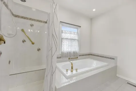 3063 Rosebrook Circle Westchester IL 60154