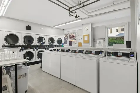 2909 North Sheridan Road Chicago IL 60657