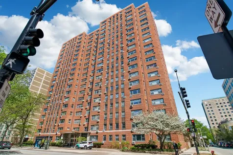 2909 North Sheridan Road Chicago IL 60657