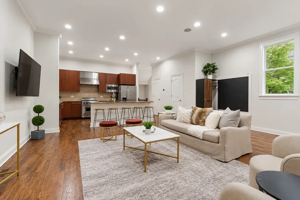 2157 West Potomac Avenue Chicago IL 60622