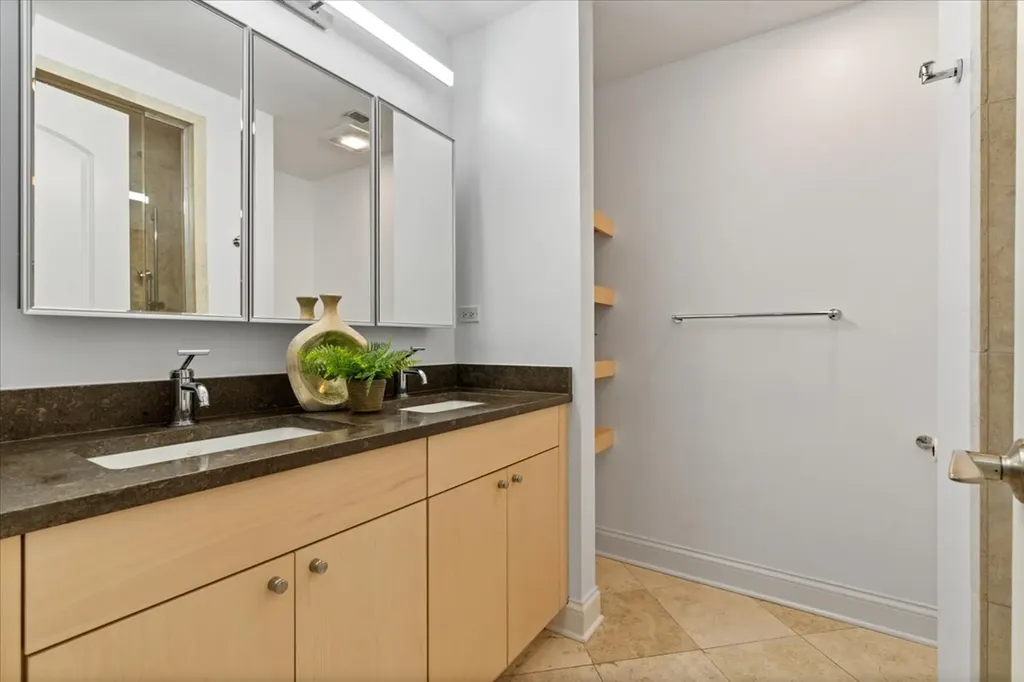 2157 West Potomac Avenue Chicago IL 60622