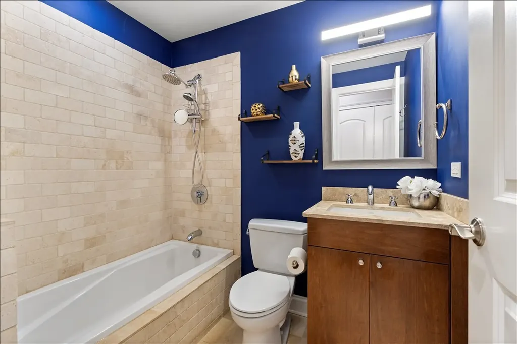 2157 West Potomac Avenue Chicago IL 60622