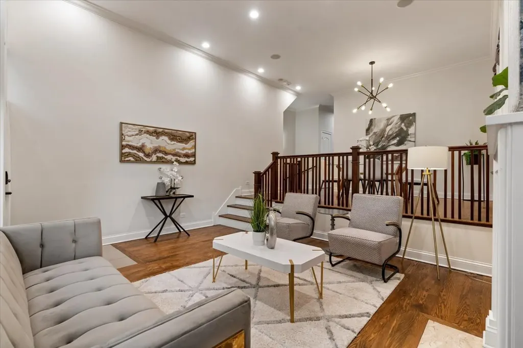 2157 West Potomac Avenue Chicago IL 60622