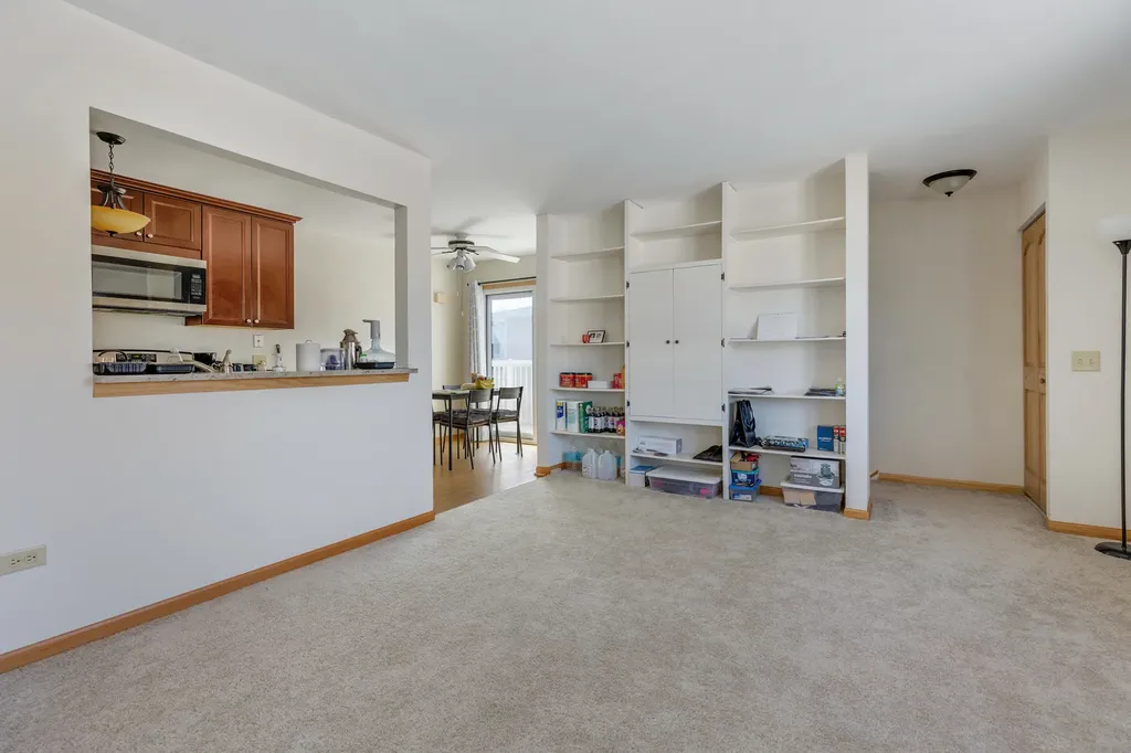 717 Whitesail Drive Schaumburg IL 60194