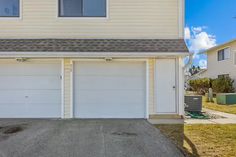 717 Whitesail Drive Schaumburg IL 60194