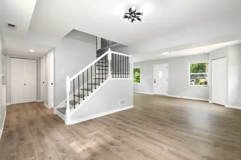 15622 Millard Avenue Markham IL 60428
