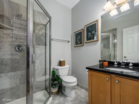 825 West Eastwood Avenue Chicago IL 60640