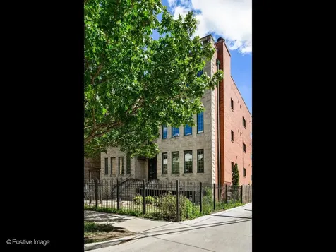 825 West Eastwood Avenue Chicago IL 60640