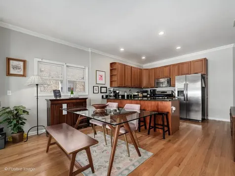 825 West Eastwood Avenue Chicago IL 60640