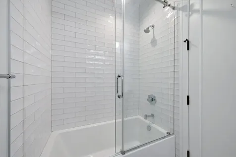 1450 North Bosworth Avenue Chicago IL 60622