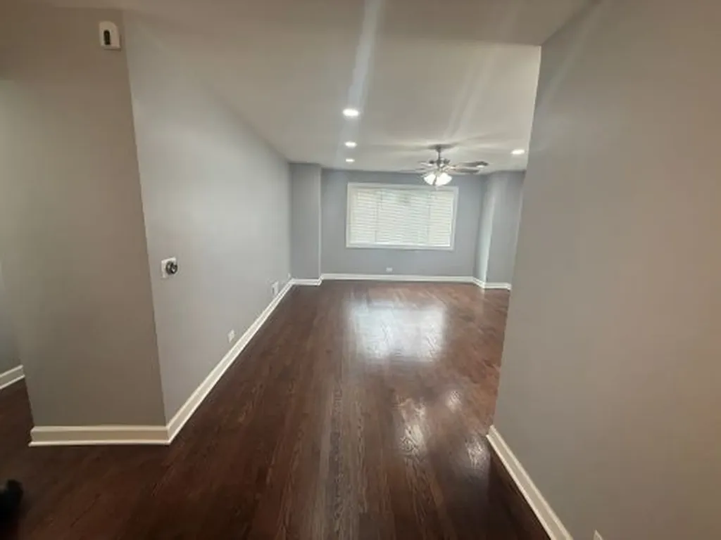 7323 North Damen Avenue Chicago IL 60645