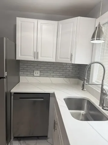 7323 North Damen Avenue Chicago IL 60645
