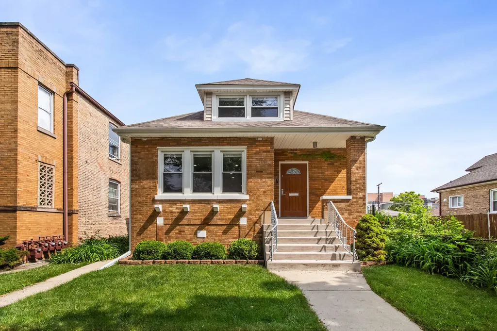 5654 West Cornelia Avenue Chicago IL 60634