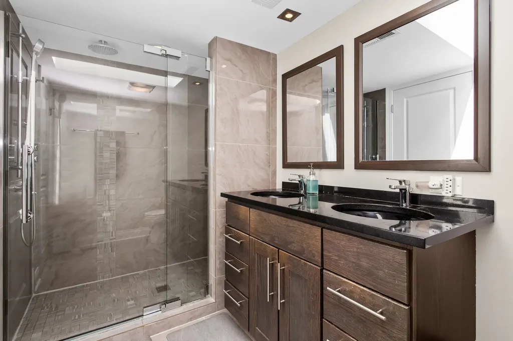 5654 West Cornelia Avenue Chicago IL 60634