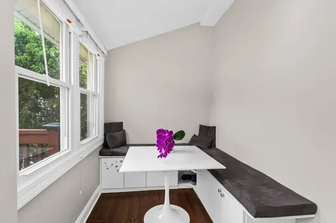 5654 West Cornelia Avenue Chicago IL 60634