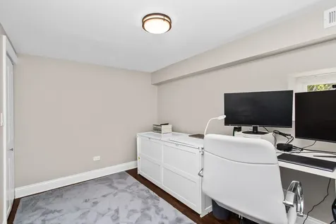 5654 West Cornelia Avenue Chicago IL 60634