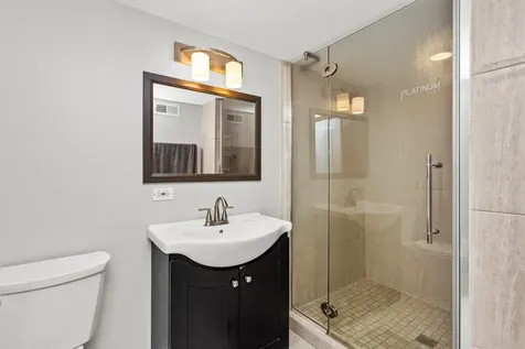 5654 West Cornelia Avenue Chicago IL 60634