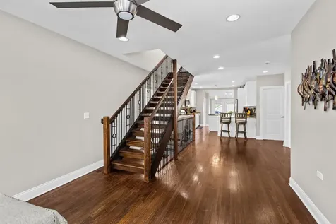 5654 West Cornelia Avenue Chicago IL 60634