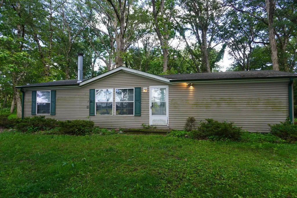 16405 East 3500n Road Momence IL 60954