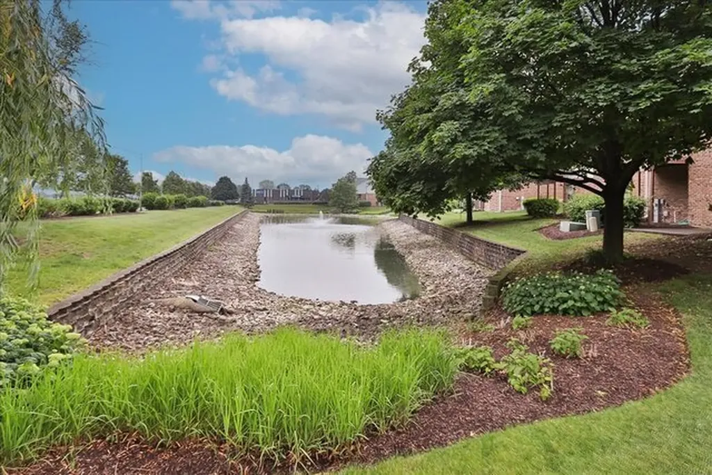 768 Saint Johns Place Addison IL 60101