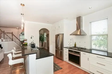 768 Saint Johns Place Addison IL 60101