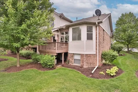 768 Saint Johns Place Addison IL 60101