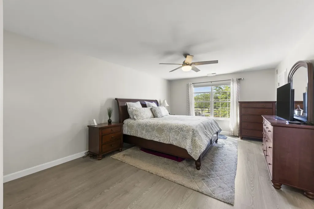 32102 Millard Circle Warrenville IL 60555