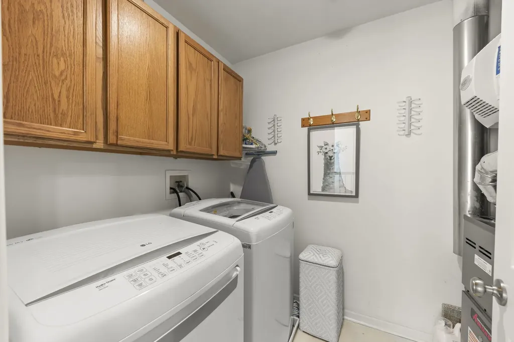 32102 Millard Circle Warrenville IL 60555