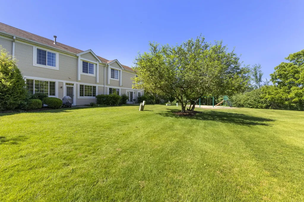 32102 Millard Circle Warrenville IL 60555