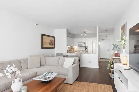 512 North Mcclurg Court Chicago IL 60611