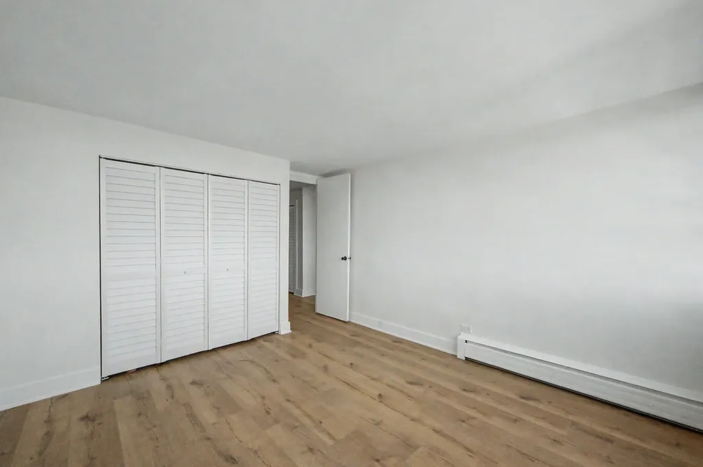 5740 North Sheridan Road Chicago IL 60660