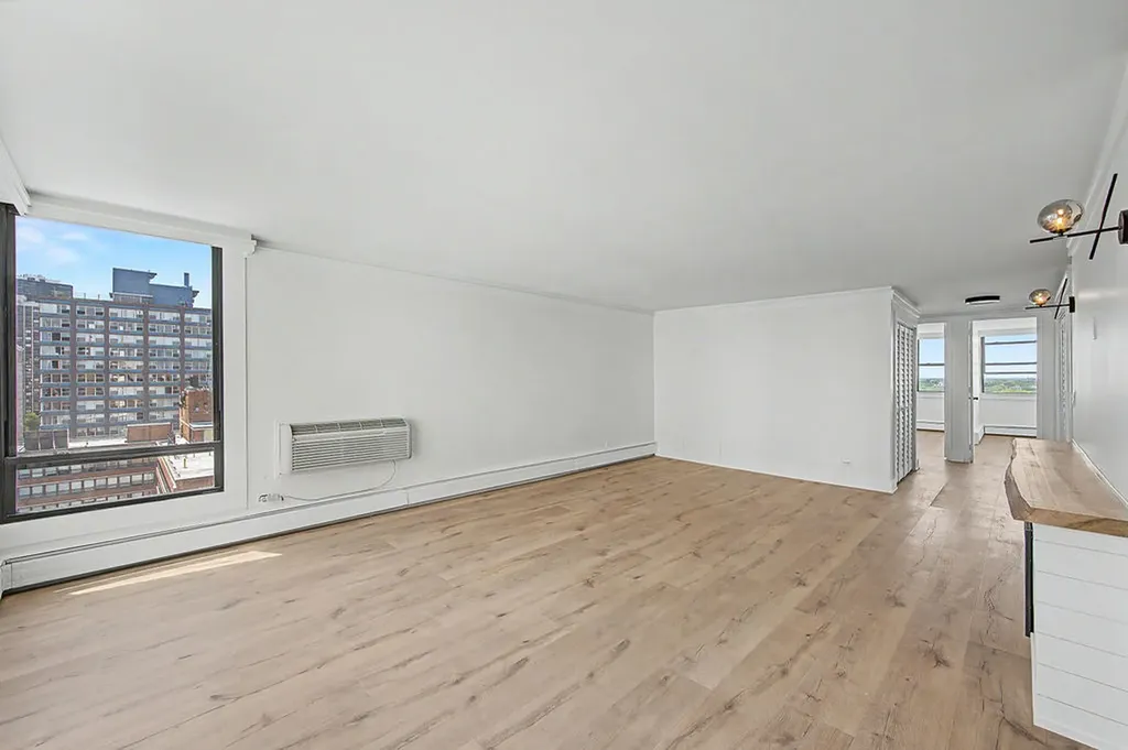5740 North Sheridan Road Chicago IL 60660